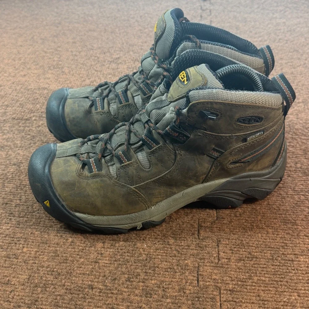 B+ KEEN Utility Mens Targhee Waterproof Hiking Boots Brown Leather ASTM EH 9D